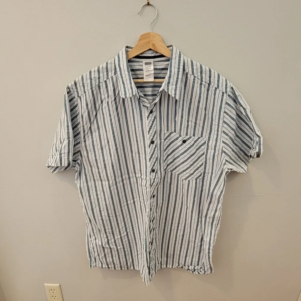 North Face Button Up Shirt Men's Size 2XL Blue White Striped Short Sleeve‎